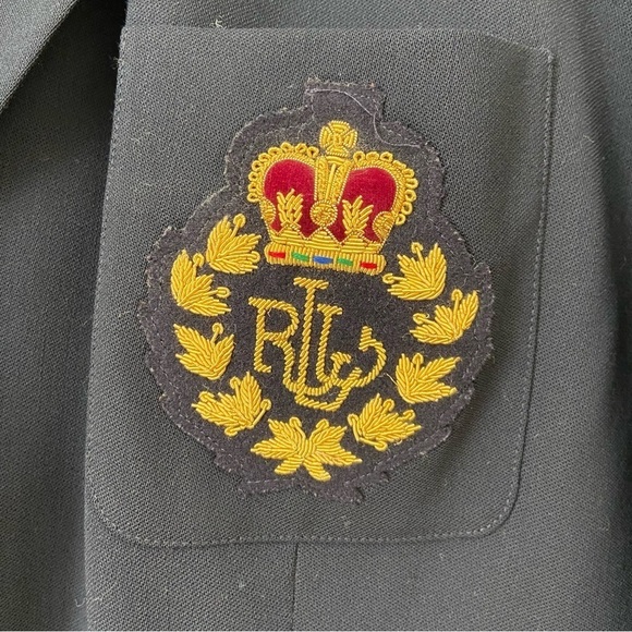 Ralph Lauren Women’s 100% Wool Navy Gold Classic Logo Crest 2 Piece Suit Blazer - Picture 4 of 14